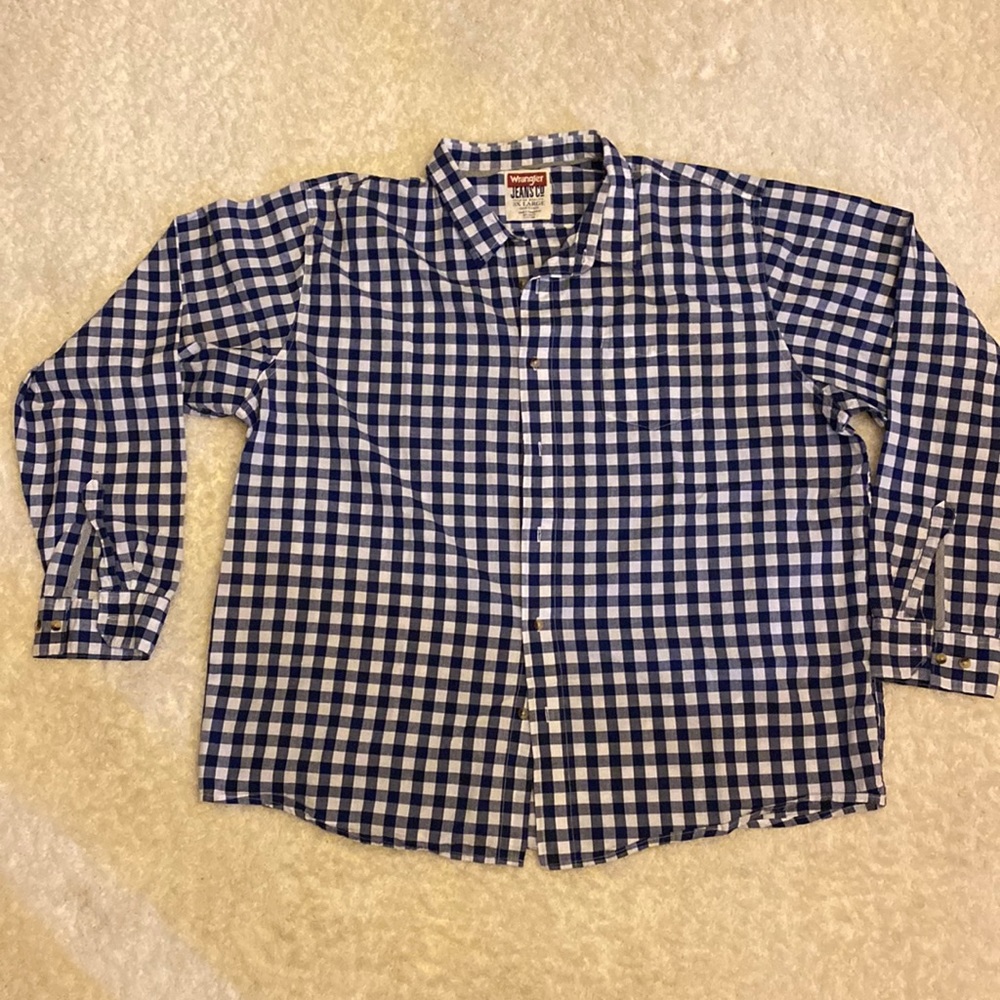 Long-Sleeved Navy & White Checkered Shirt